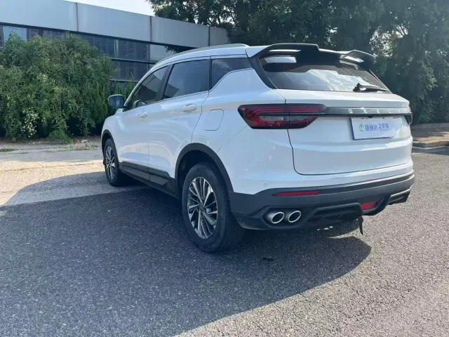 Geely Binyue — Фото автомобиля 3
