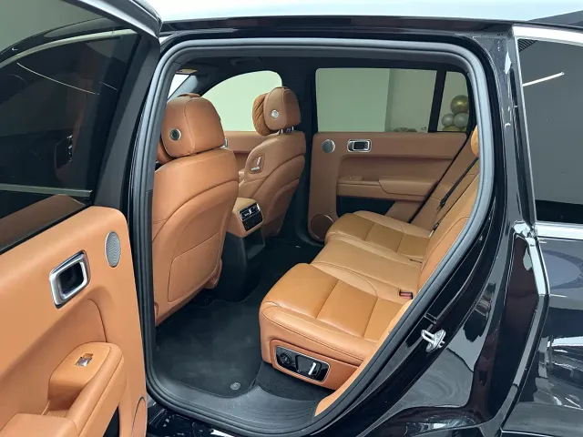 Li Auto L7 — Фото автомобиля 17