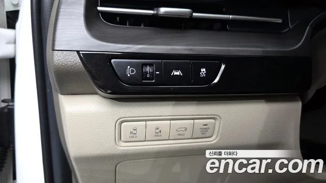Kia Carnival Generation 4 — Фото автомобиля 17