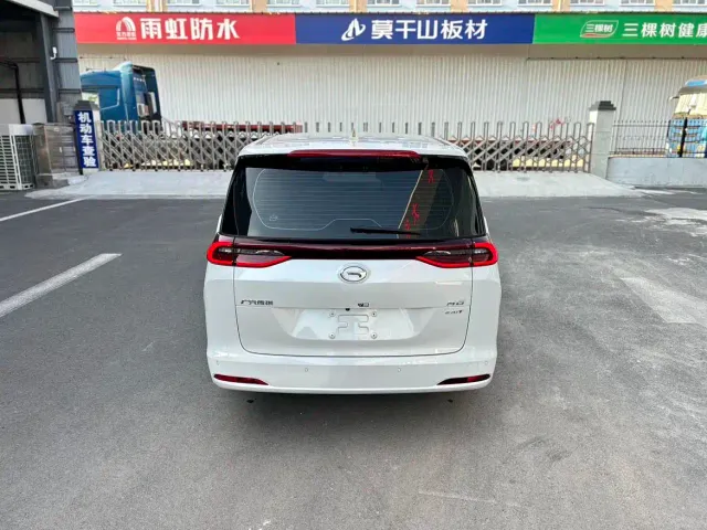 GAC Trumpchi M6 — Фото автомобиля 13