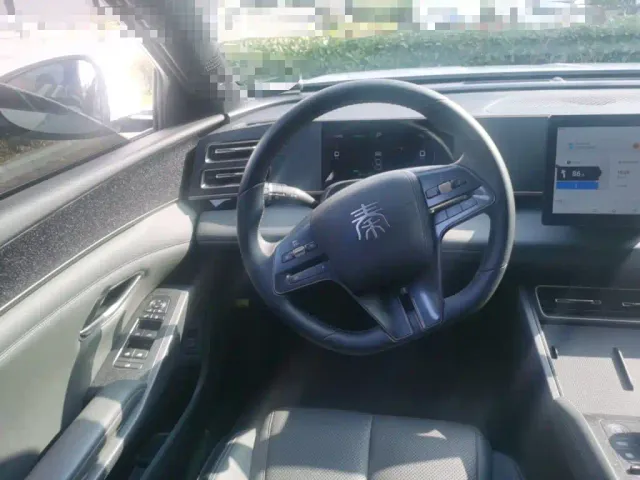 BYD Qin L — Фото автомобиля 6