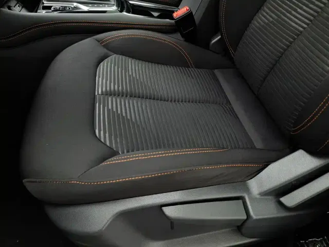 Roewe RX3 — Фото автомобиля 20