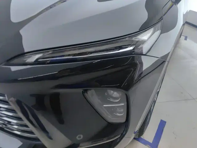 Buick Envision Plus — Фото автомобиля 5