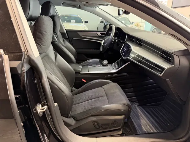 Audi A7L — Фото автомобиля 11