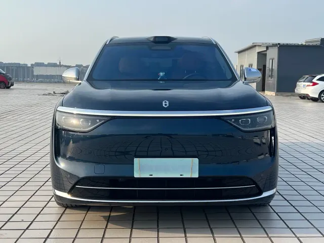 Aito M8 — Фото автомобиля 2