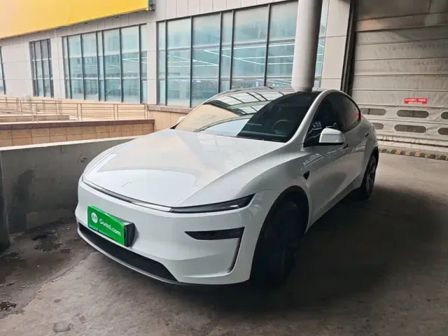 Фотография автомобиля — Tesla Model Y
