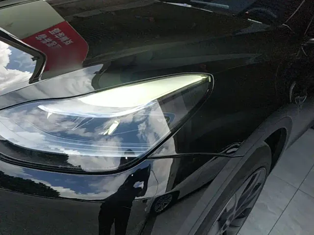 Tesla Model Y — Фото автомобиля 23