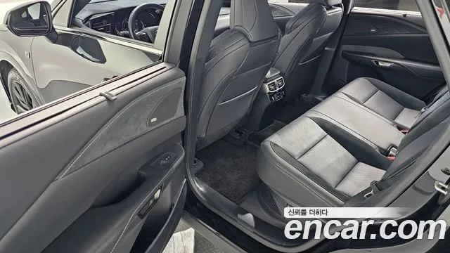 Lexus RX — Фото автомобиля 11