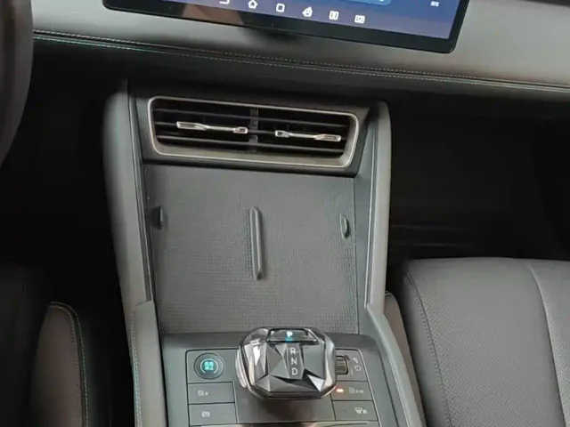 BYD Qin L — Фото автомобиля 13