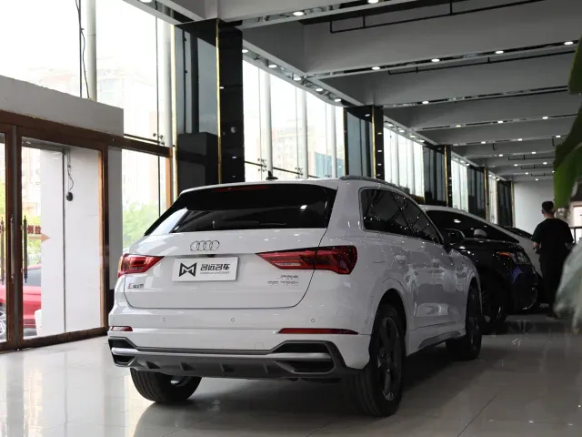 Audi Q3 — Фото автомобиля 16