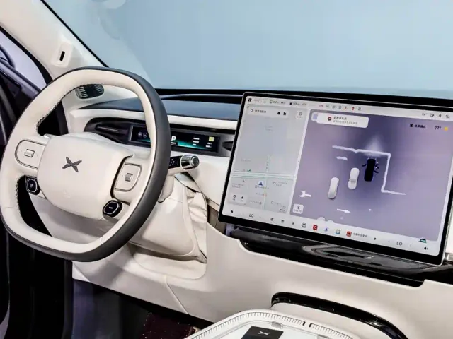 Xpeng GX — Фото автомобиля 27