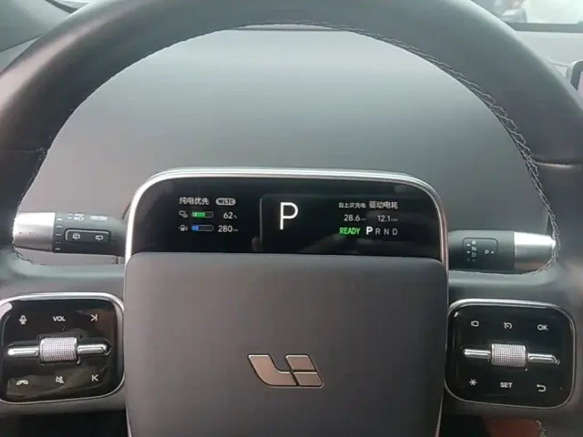 Li Auto Li Auto L6 2024 Pro — Фото автомобиля 11