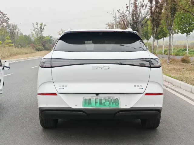 BYD Sealion 06 — Фото автомобиля 5