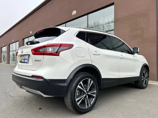 Nissan Qashqai — Фото автомобиля 6