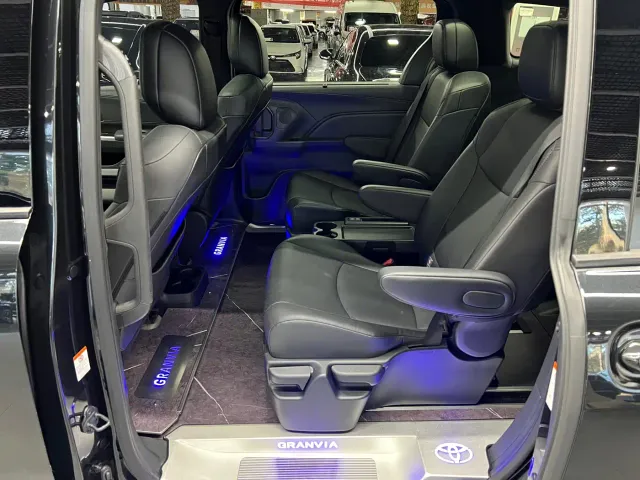 Toyota Granvia — Фото автомобиля 6