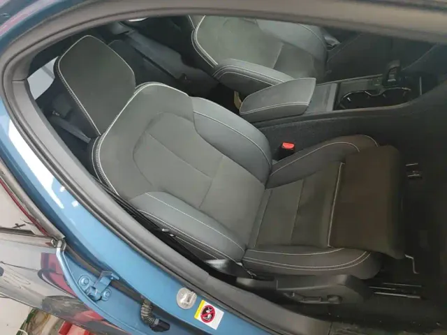 Volvo C40 — Фото автомобиля 24