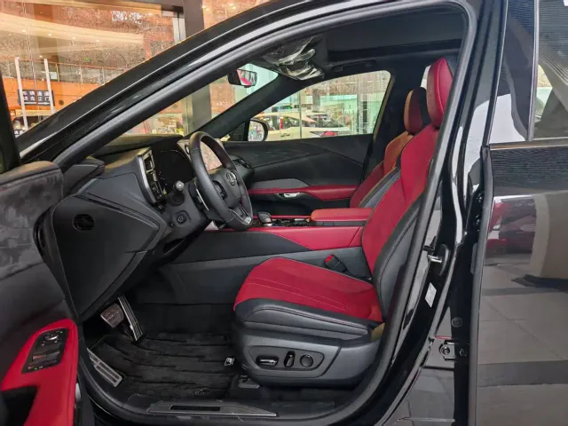 Lexus RX — Фото автомобиля 9