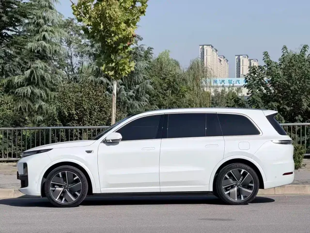 Li Auto L9 — Фото автомобиля 8