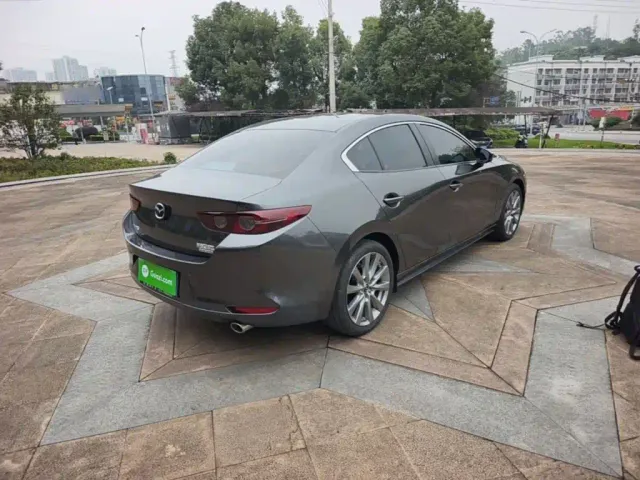 Mazda Axela — Фото автомобиля 6