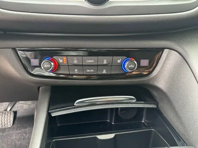 Buick Regal — Фото автомобиля 9