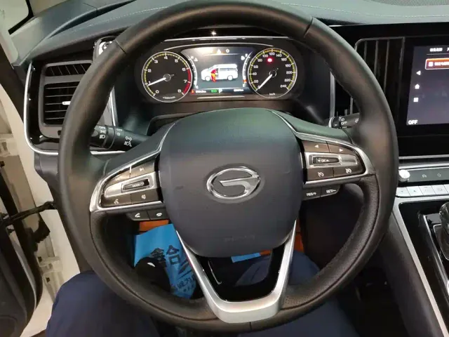 GAC Trumpchi M8 — Фото автомобиля 15