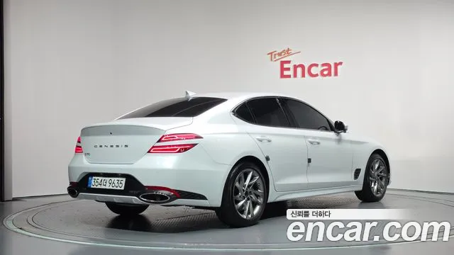 Genesis G70 — Фото автомобиля 2