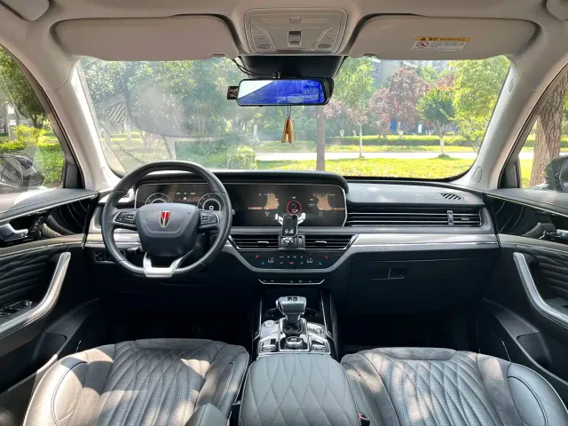 Hongqi HS5 — Фото автомобиля 13