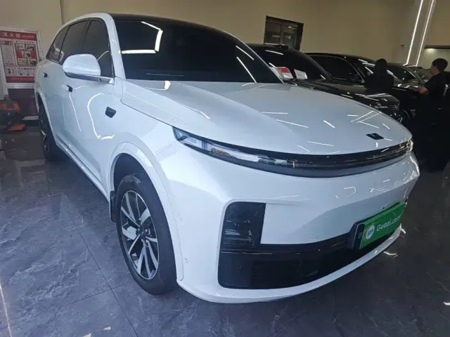 Li Auto L7 — Фото автомобиля 3