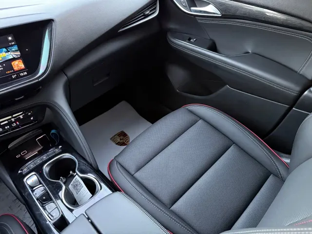 Buick Envision S — Фото автомобиля 16
