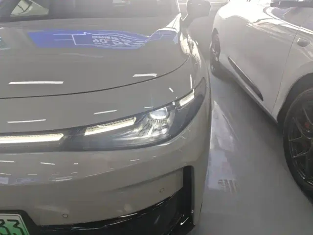 Leapmotor C10 — Фото автомобиля 23