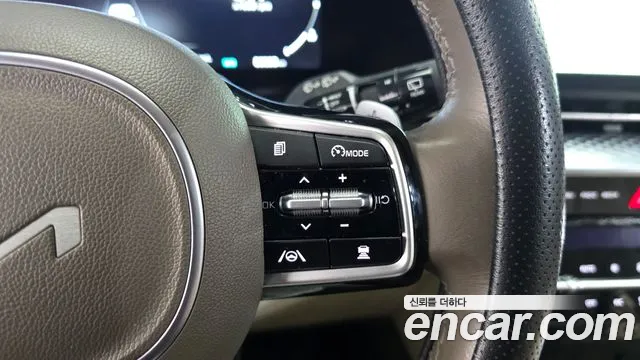 Kia Carnival Generation 4 — Фото автомобиля 14