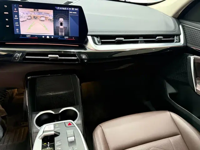 BMW X1 — Фото автомобиля 12