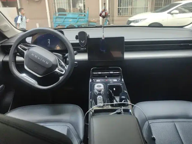Wuling Starlight — Фото автомобиля 12