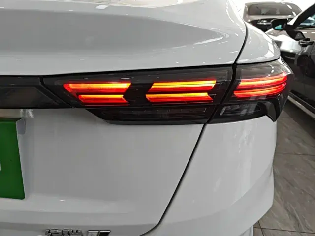 Geely Binrui — Фото автомобиля 7