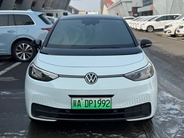 Volkswagen ID.3 — Фото автомобиля 2