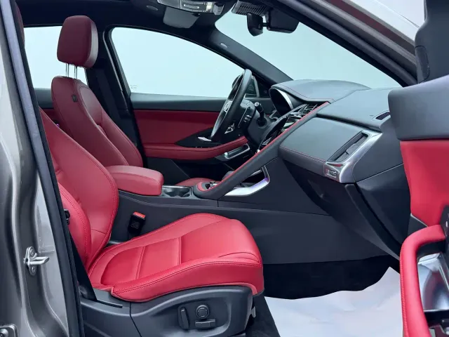 Jaguar E-PACE — Фото автомобиля 22