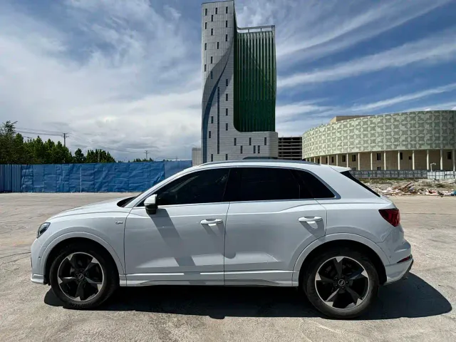 Audi Q3 — Фото автомобиля 8