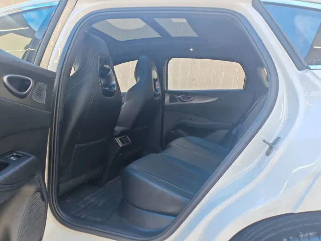 BYD Seal 06 — Фото автомобиля 10