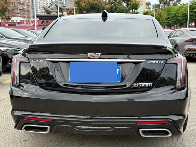 Cadillac CT5 — Фото автомобиля 6