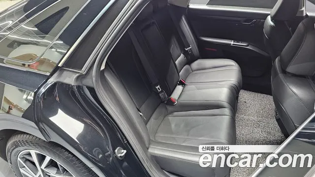 Hyundai Grandeur Grandeur (GN7) 2.5 Бензин 2WD — Фото автомобиля 25