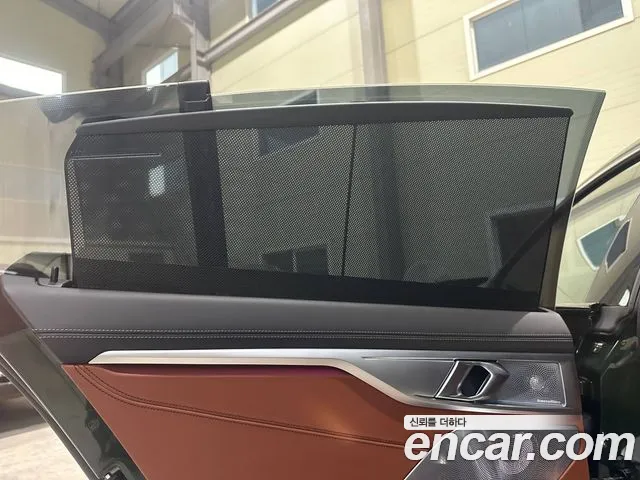 BMW 8 Series G15 — Фото автомобиля 18