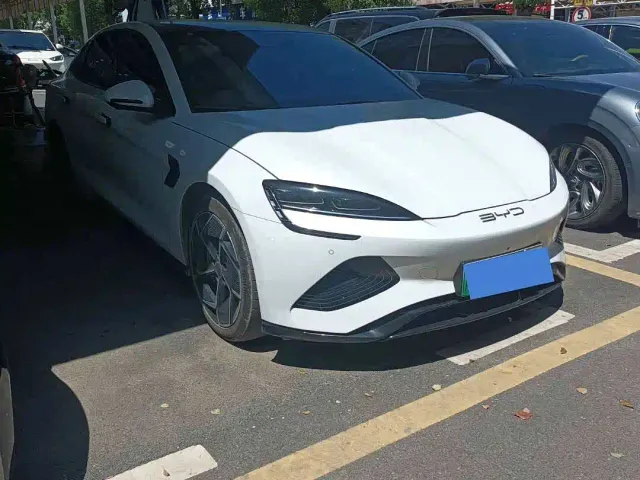 BYD Seal — Фото автомобиля 3