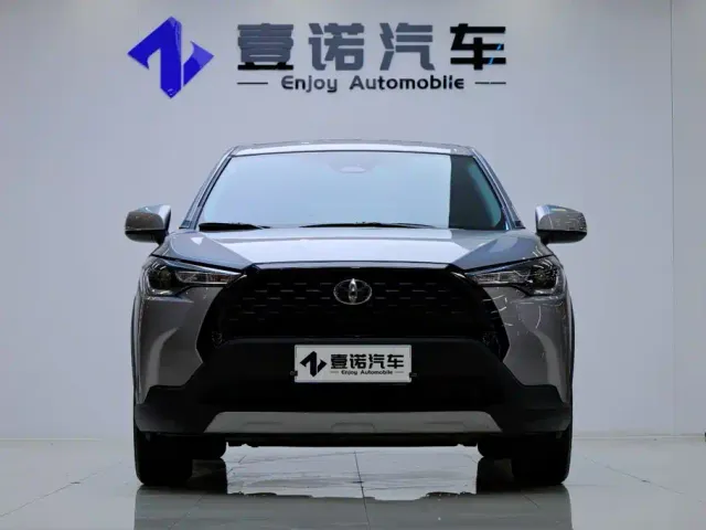 Toyota Corolla Cross — Фото автомобиля 2
