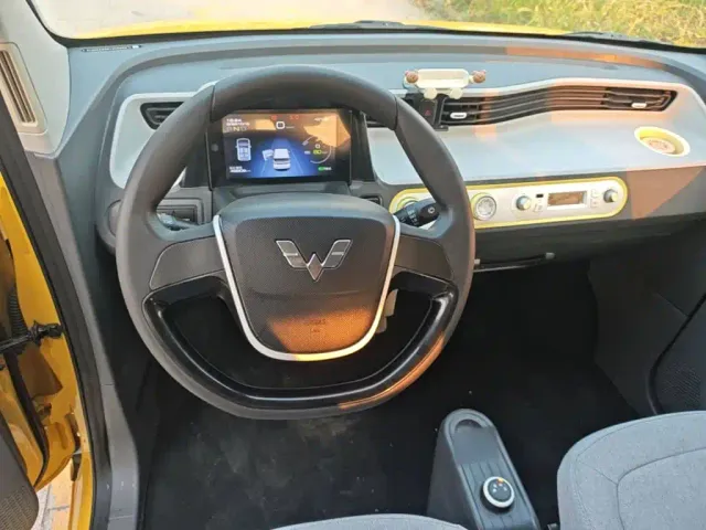 Wuling Hongguang Mini EV — Фото автомобиля 10