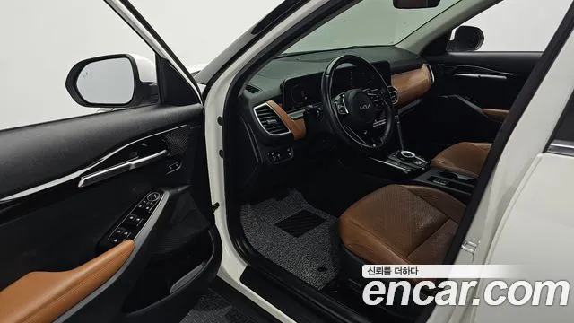 Kia Seltos New — Фото автомобиля 17