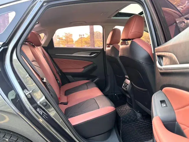 Changan Eado — Фото автомобиля 10