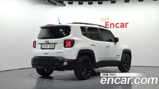 Jeep Renegade — Фото автомобиля 2