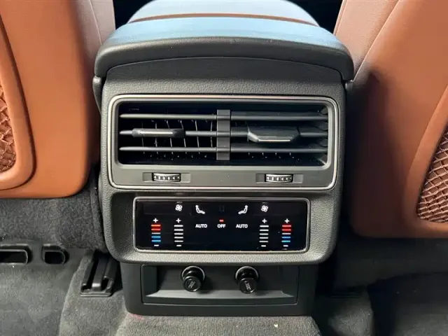 Audi Q7 — Фото автомобиля 14