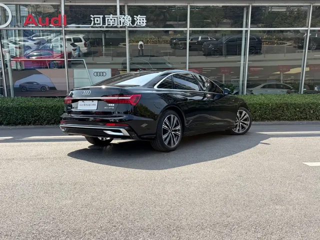 Audi A6L — Фото автомобиля 5