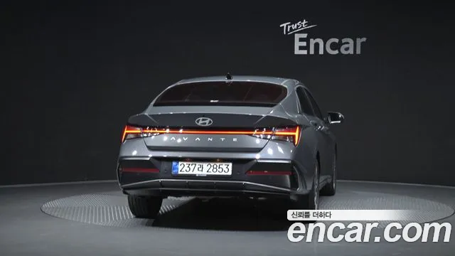 Hyundai Avante CN7 — Фото автомобиля 4